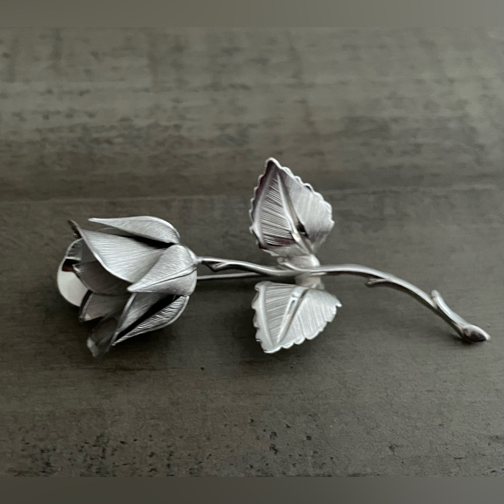 Vintage Signed Giovanni Matte Silver Tone Rose Brooch Pin 29$